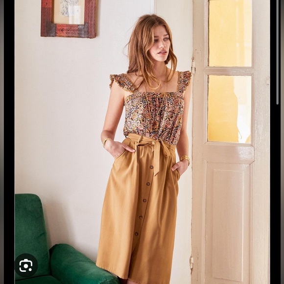 Sezane Dresses & Skirts - Sezane belted skirt. Size 6.